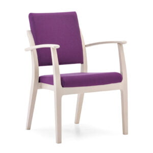 Revalidatie stoelen: Liv A Ziekenhuisstoel. Zorgstoel wit hout met paars urine-werend kunstleer voor rugpijn