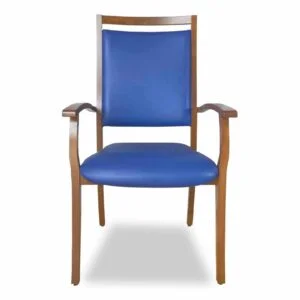 Stoel met hoge rugleuning voor ouderen