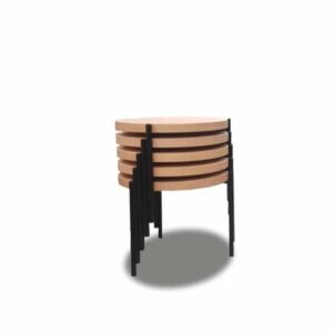 Stapelbare ronde tafels met eiken en zwarte tafelpoten