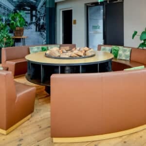 Ronde Pub bank in wachtkamer setting