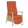 Fauteuil op wielen oranje bekleding